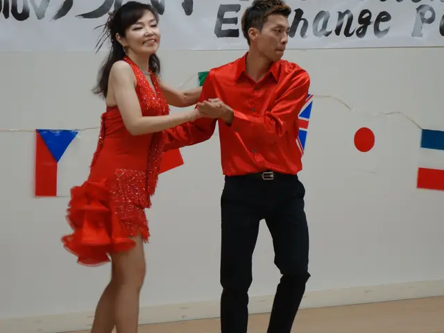 ダンスパフォーマンス&出張サルサミニレッスンのご提供