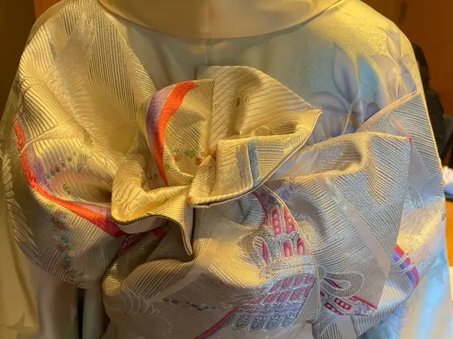 苦しくなく、華やいだ気持ちになる着付けを心がけております。《PayPay可》