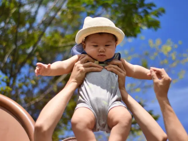 写真館のような撮影ではなく、日常の延長が素敵に映る様な味わいある一枚を撮影します
