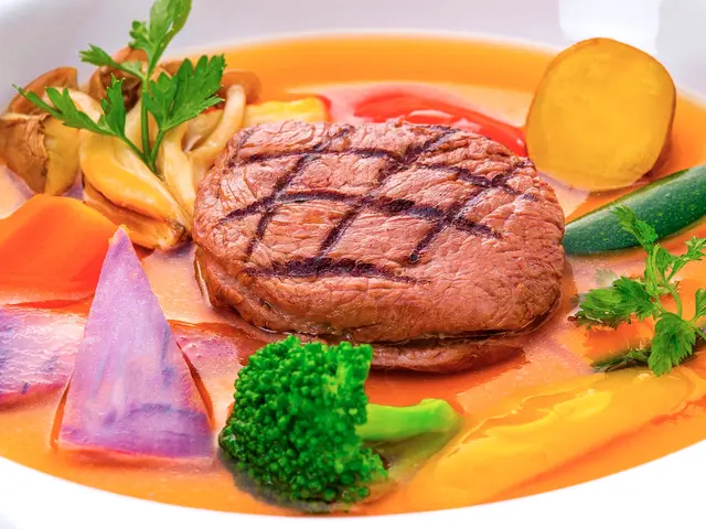 飲食店向け 撮影カット数に上限無し 1時間当たり最高12枚のお料理写真を撮ります