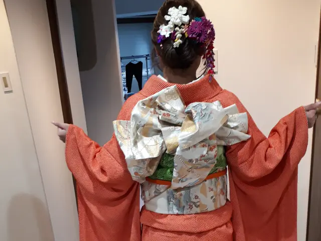 《ヘアセット込み料金です!早朝7時以前は場所により受け付け出来ない事があります》