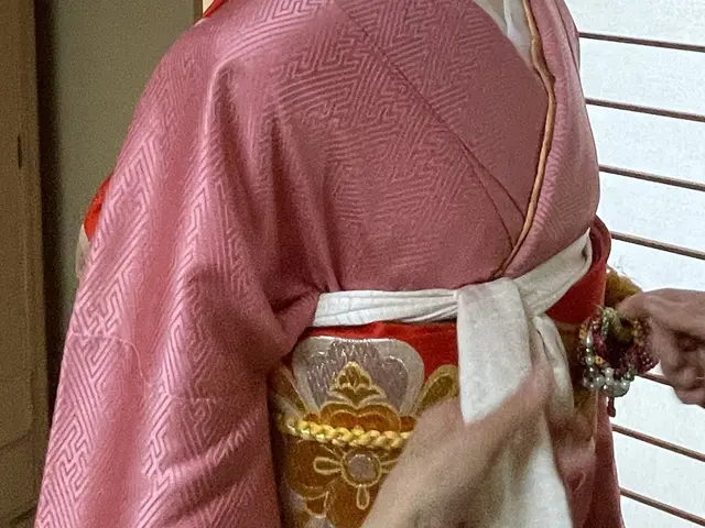 《親切・丁寧》経験年数15年!予約対応~着付け完了まで、当方がすべてご対応!
