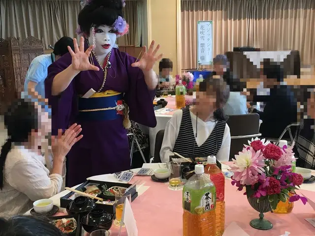 笑配師 花吹雪紫音の爆笑エンターテイメントショー!