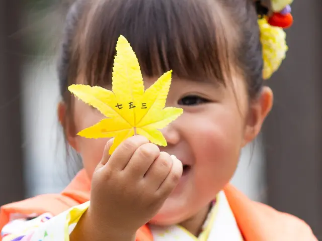 大好評!アイテムいっぱいの七五三撮影(シャボン玉、和傘、紅葉、風船、剣、etc)