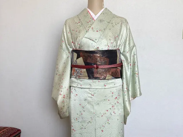 木更津・君津地域密着出張着付け       車イス着付けも同額にて