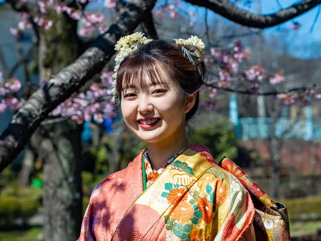 柔らかな光に包まれた自然な表情を、丁寧に一枚に。人生の節目を、美しく記録する