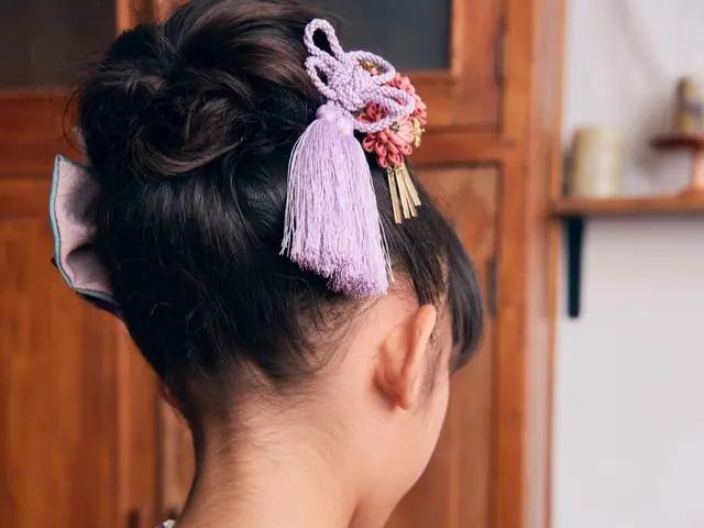 【プロのスタイリストが施術します!〜美を引き立てる仕草まで伝授〜】