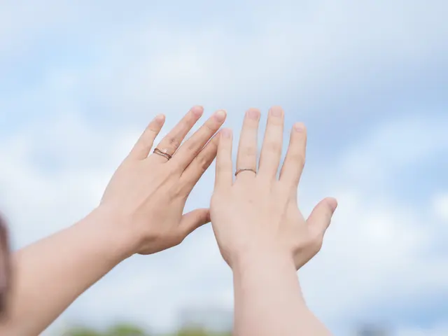 私達夫婦は、お二人の素敵なお写真を残すお手伝いをさせて頂いております♪