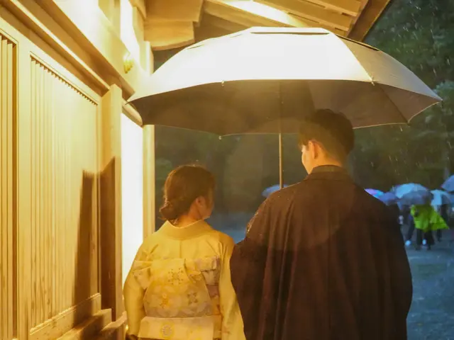 恋人・夫婦の自然な日常を撮影します|おしゃれで温かいカップルフォトをお届け