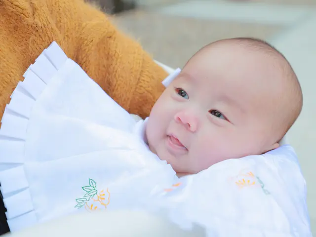 お子様の生まれて初めての記念日☆お子様大好きカメラマンがこの時の可愛いを撮影!