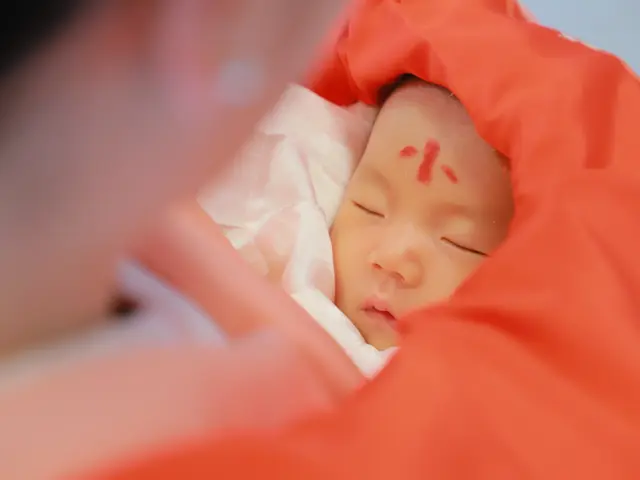お子様の生まれて初めての記念日☆お子様大好きカメラマンがこの時の可愛いを撮影!