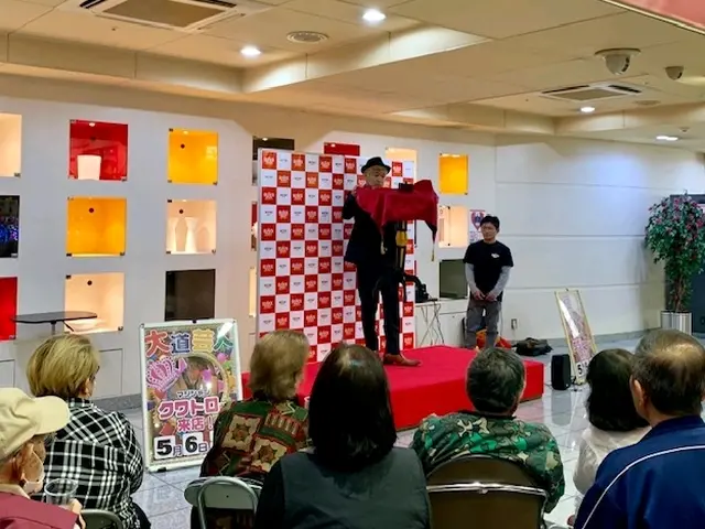 メキシコで開催さたマジックの世界大会でゲストで★マジックショーしたマジシャンです
