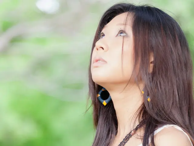 光の演出でお客さまの魅力が伝わる自然体で印象深い写真を撮影いたします