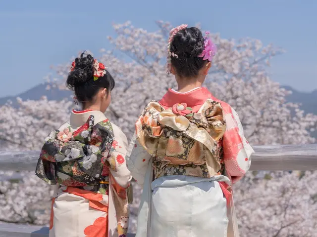 【特別な瞬間を一生の宝物に】ご家族写真や卒業・入学式の撮影は当店にお任せくだい♪