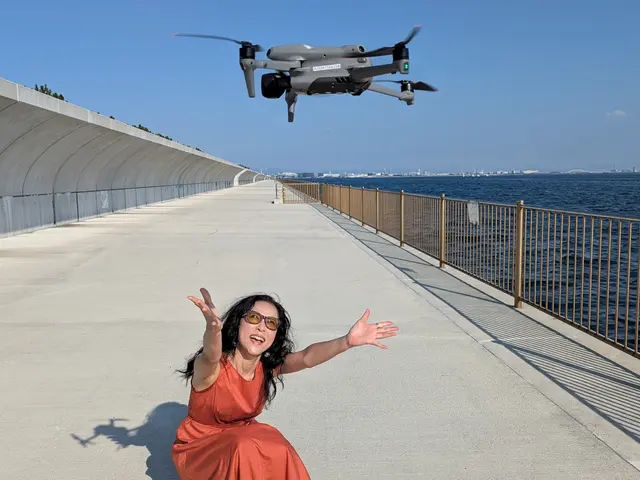 空撮が活きる地上での映像もワンストップで。ドローン不可ならセスナでの空撮も