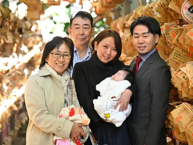 家族の笑顔を未来に残そう!ご自宅にてライティング撮影をいたします。