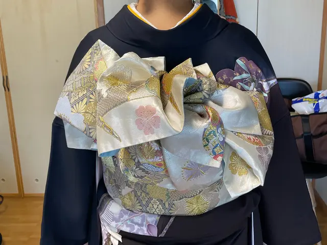 経験20年以上の着付け師が、あなたの特別な日を美しく彩ります