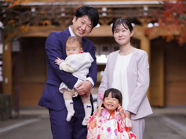 ナチュラルな笑顔を引き出すプロフォトグラファーが撮影致します。全データ渡し。