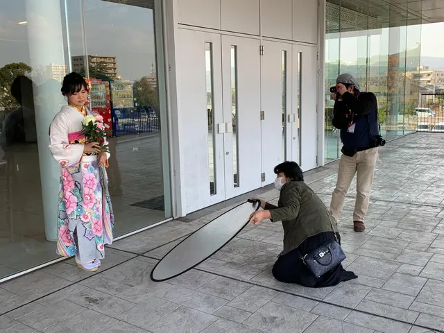 背景とマッチした絵のような作品。感情を引き出す写真表現 × 最新トレンドで撮影