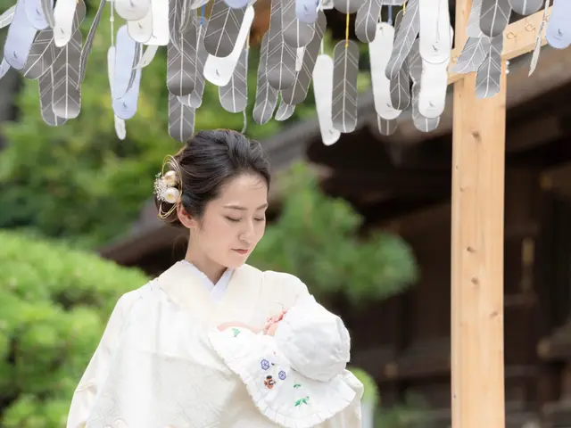 【赤ちゃんに慣れたニューボーンフォトグラファーが伺います!】お宮参り同行撮影