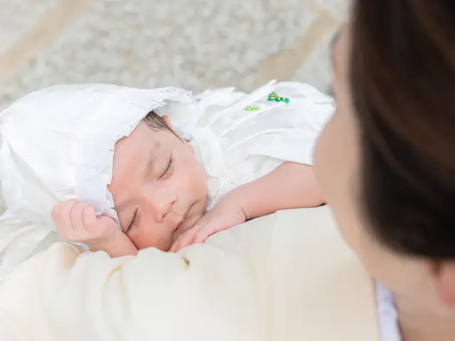 【赤ちゃんに慣れたニューボーンフォトグラファーが伺います!】お宮参り同行撮影