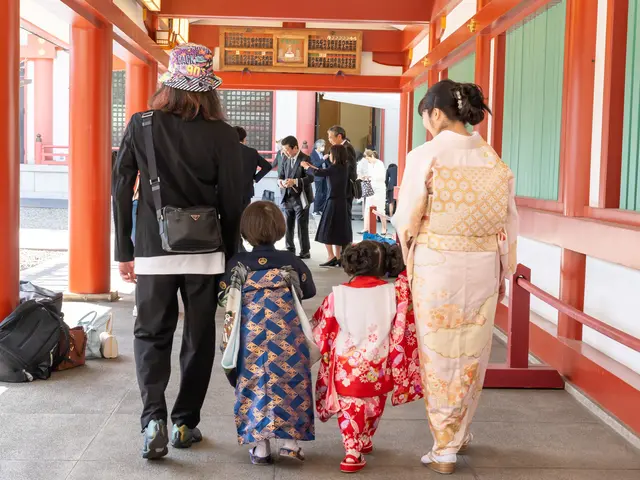 <平日キャンペーン>11.12月 紅葉の残る美しい神社などで七五三撮影