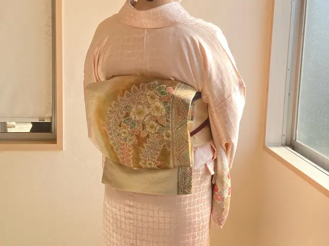 《1級着付け技能士》着崩れ、着苦しさのないスマートなお着物姿でお出かけ下さい☆