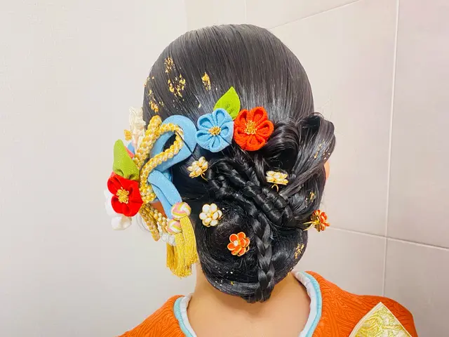 【出張着付けヘアメイク専門美容】着付けとヘアセット込みの金額です。