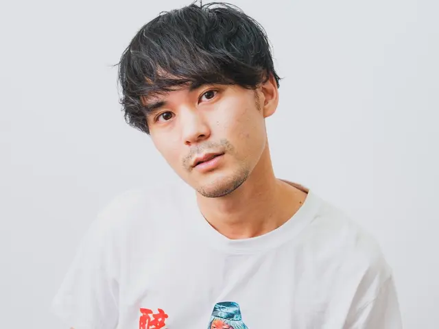 【関西】SNS・プロフィール写真・宣材|まち歩き・スタジオポートレート撮影