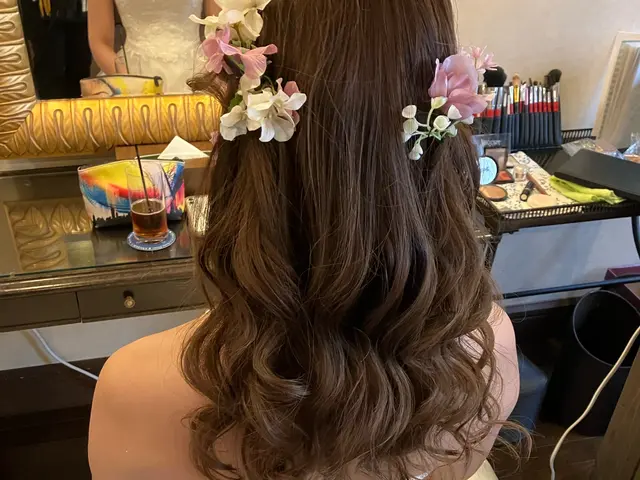 ♢現役ブライダル美容師♢免許有◎ヘアセット+メイク◎ドレス着付けも受け賜ります!