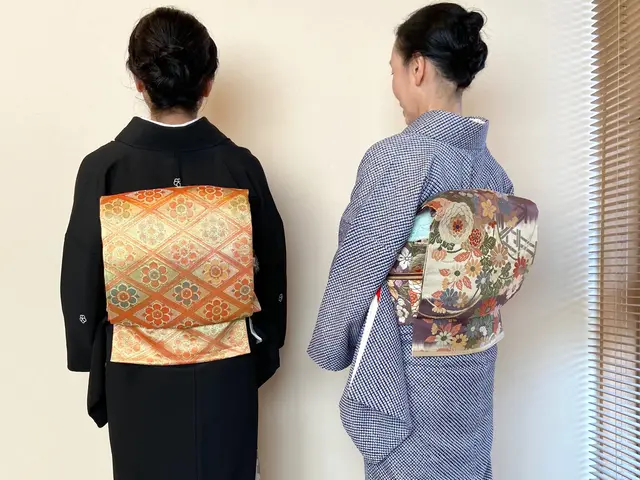 神戸の着付け講師◆美容師免許有◆苦しくない着崩れない着付けヘア有無選択◆早朝対応