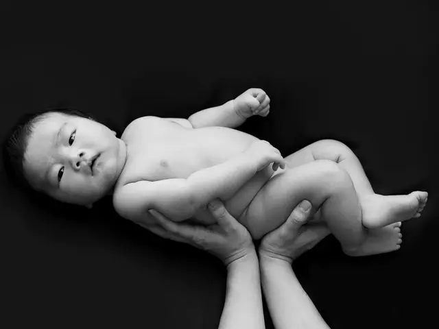 赤ちゃんの成長は早いです。「生まれたて」をお写真に…。