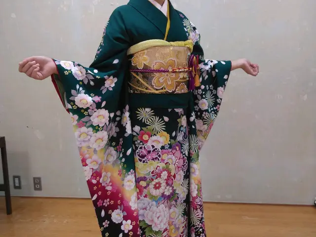 【着付け歴35年】綺麗で着崩れ無く着てて楽な着付けです。格安レンタルあります。