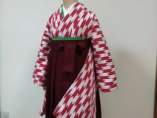 【着付け歴35年】綺麗で着崩れ無く着てて楽な着付けです。格安レンタルあります。