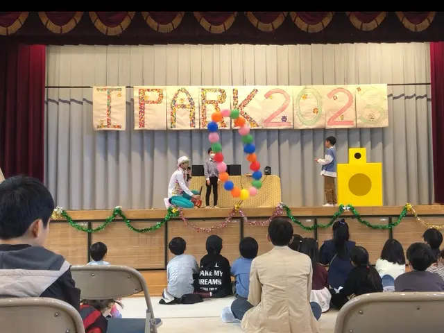 幼稚園保育園.子ども会.芸術鑑賞会等〈とっぴ先生のお笑い科学マジックショー〉