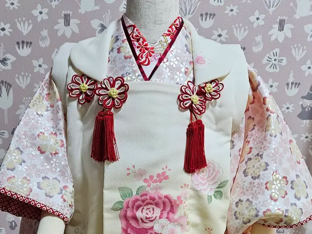 ☆★午前7時からも通常料金の訪問着振袖大切な一日のお着付けお手伝い致します★☆