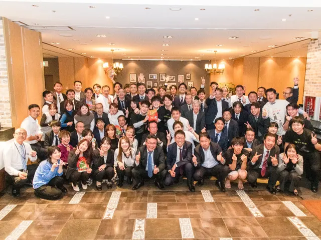 店舗撮影、社員撮影対応します。データは中2日ですべてレタッチをいれて納品します