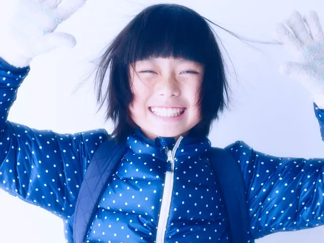 シリアスな写真も有りですが、動きある姿を狙います