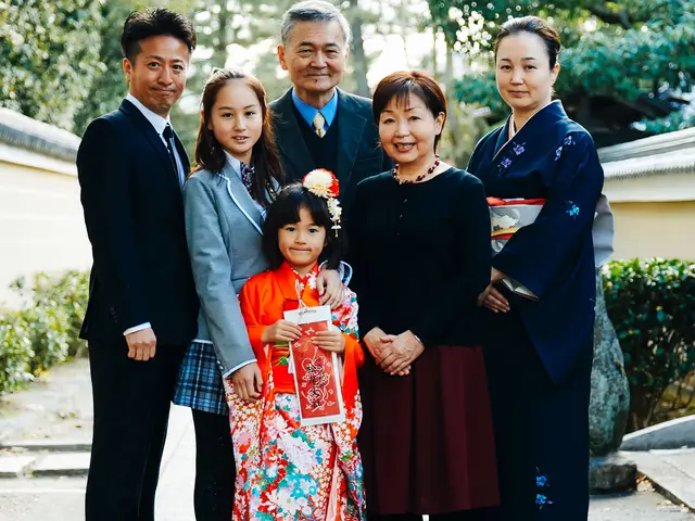 シリアスな写真も有りですが、動きある姿を狙います