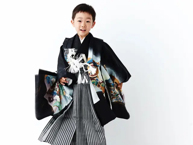 シリアスな写真も有りですが、動きある姿を狙います