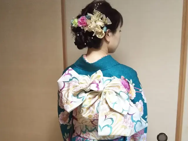 ◆着付け歴20年◆着物の片付け承ります◆着物のポージングのアドバイスします!