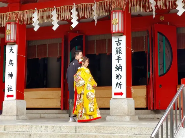 七五三お宮参り、留袖や振袖、花嫁着付け、ご自宅や会場に出張して着付け致します。