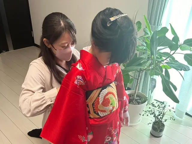 着物で笑顔に♪子育て家庭に寄り添うママ着付け師の出張着付け✿まずはお問い合わせを