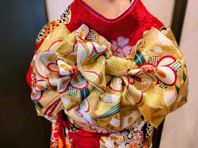 着物で笑顔に♪子育て家庭に寄り添うママ着付け師の出張着付け✿まずはお問い合わせを