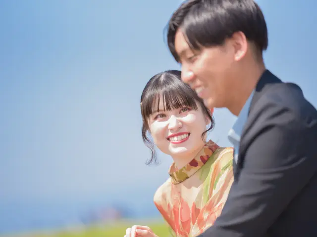 日常の延長にある、特別なふたりの時間を写します。