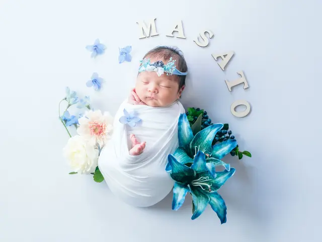 【大切な赤ちゃんの誕生を記念して】セルフでは撮れないニューボーンフォトをお届け