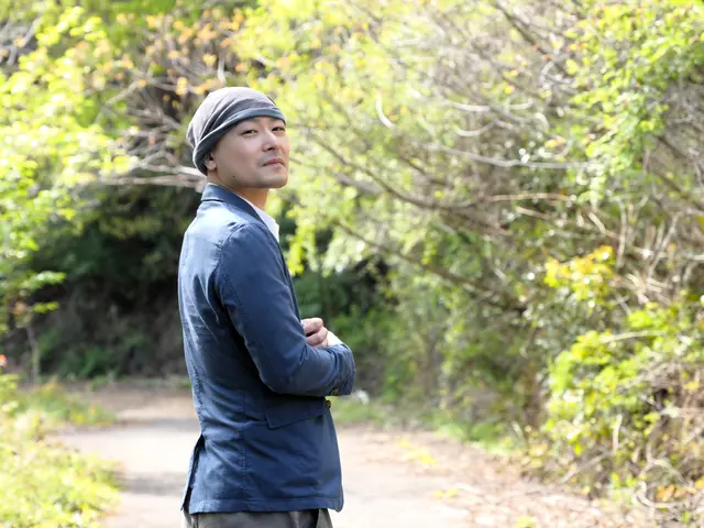 愛媛県密着、プロフィール・SNS用・宣材写真、プロの技術で納得の仕上がりに!