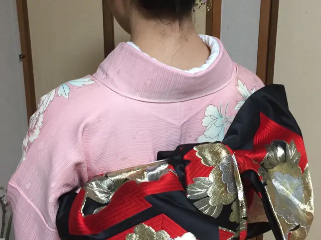 訪問着、振袖、七五三、卒業袴。親子割引、二人以上割引有。早朝、平日ご相談下さい!