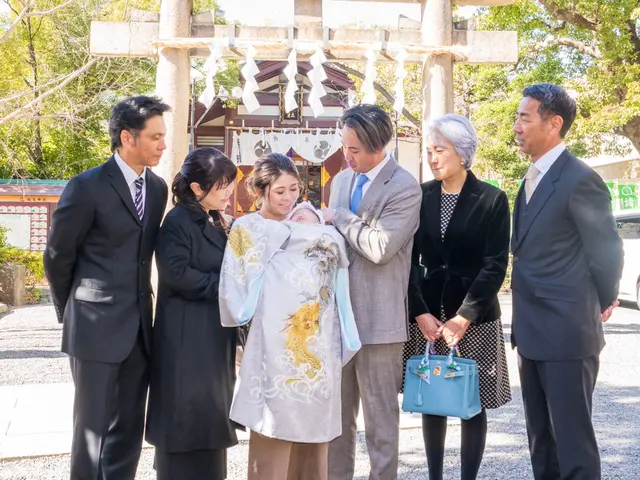 【お宮参り】秋のお宮参り♪ご家族皆様で素敵な思い出を。産着レンタル無料