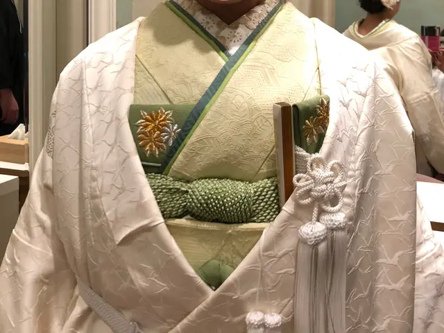 美容歴20 年以上の経験豊富な実績、心地よい着付けで特別な日を演出!